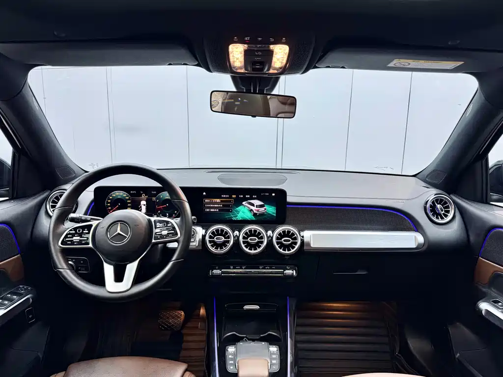 Mercedes-Benz GLB — миниатюра 20