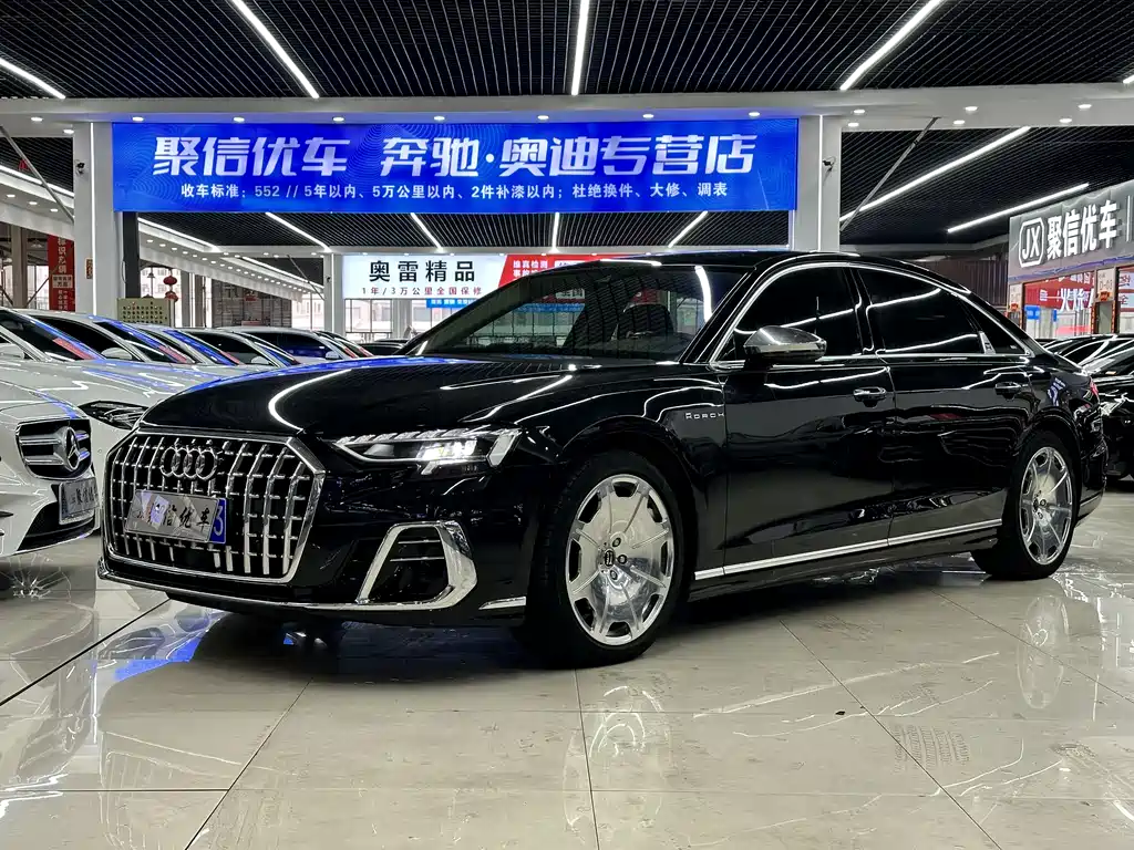 AUDI A8