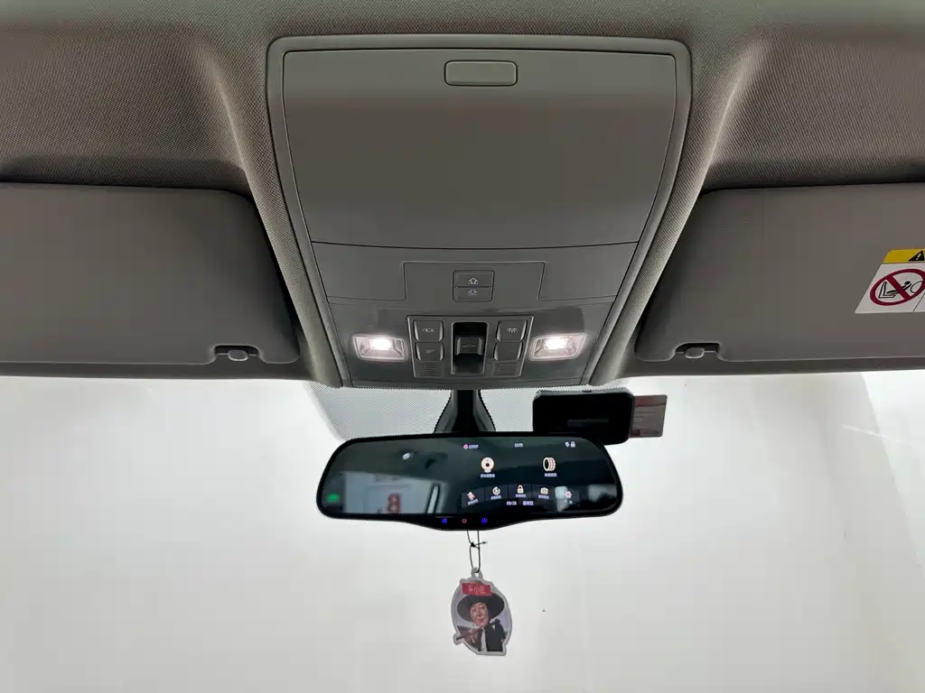 Volkswagen Tiguan L — миниатюра 23