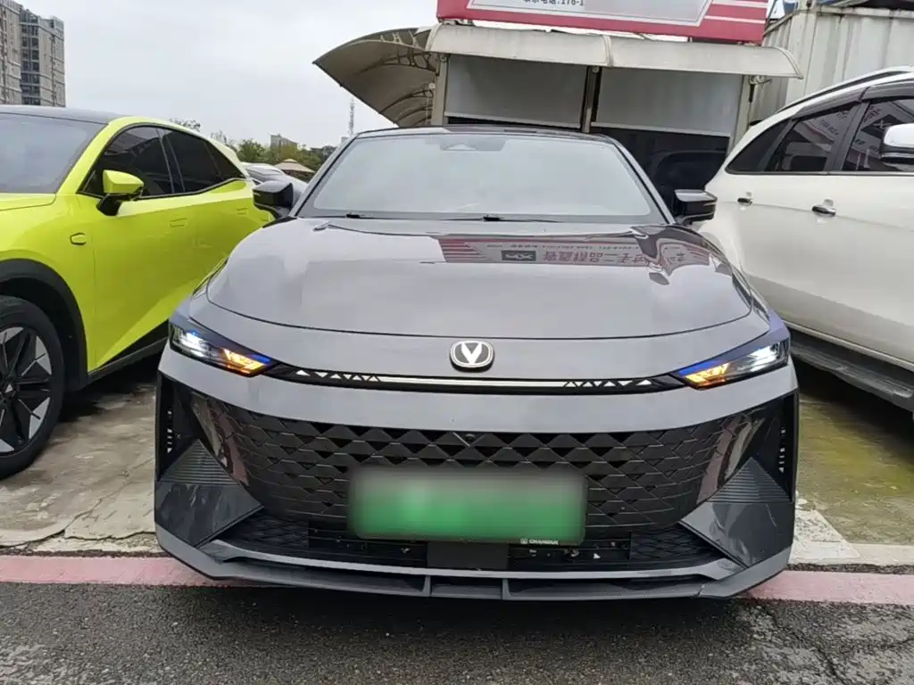Changan UNI-V iDD — миниатюра 3
