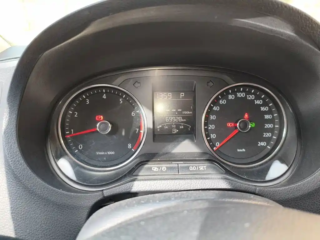 Volkswagen Polo — миниатюра 7