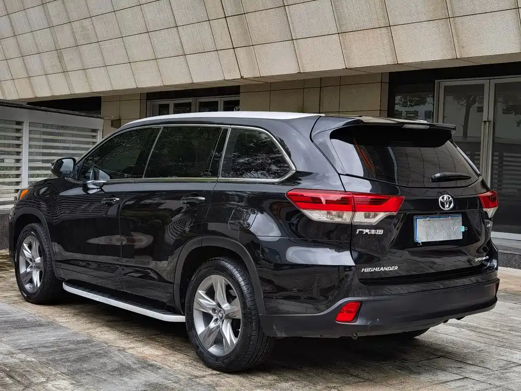 Toyota Highlander — миниатюра 5