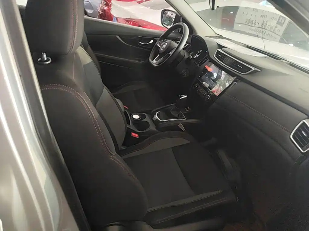 Nissan Qashqai — миниатюра 25