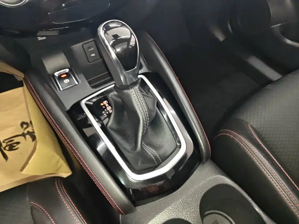 Nissan Qashqai — миниатюра 14
