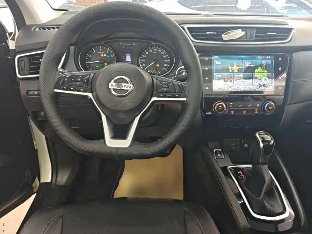 Nissan Qashqai — миниатюра 11