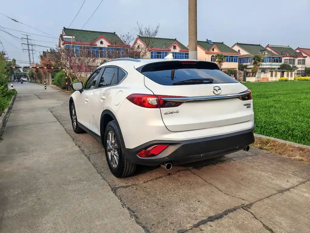 MAZDA CX 4