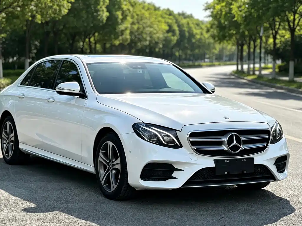 Mercedes-Benz E-Class — миниатюра 3
