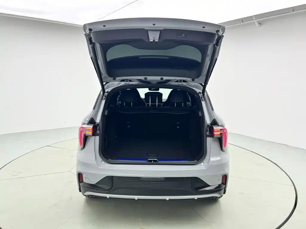 Lynk & Co 01 EM-P — миниатюра 6
