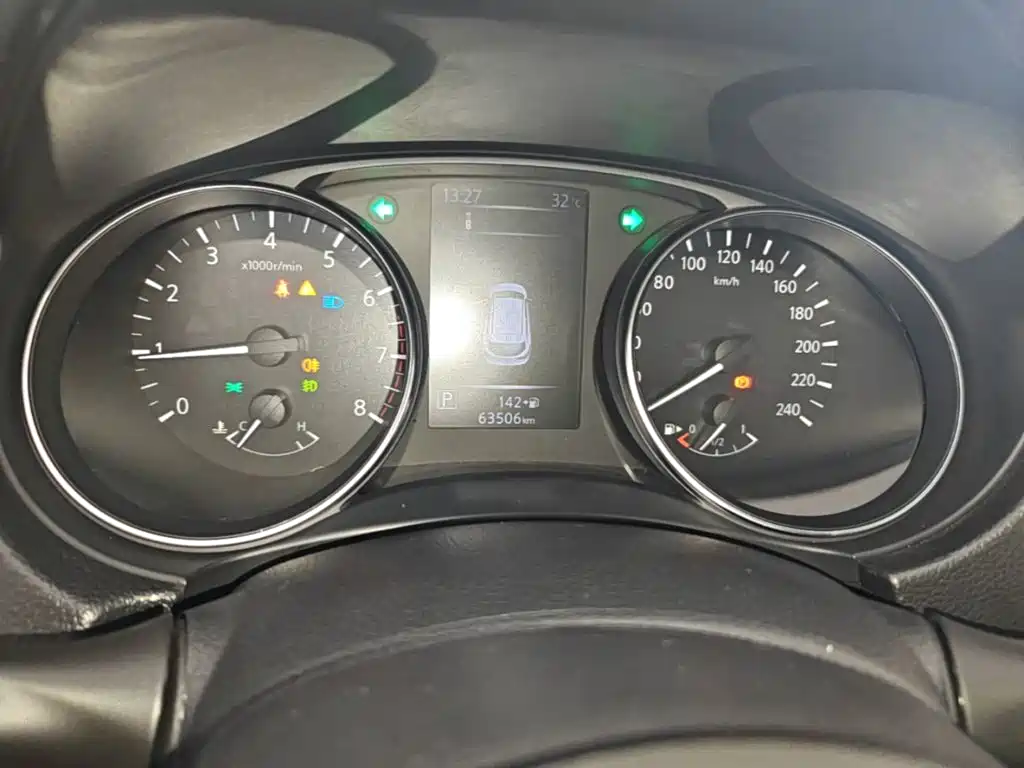 Nissan Qashqai — миниатюра 12
