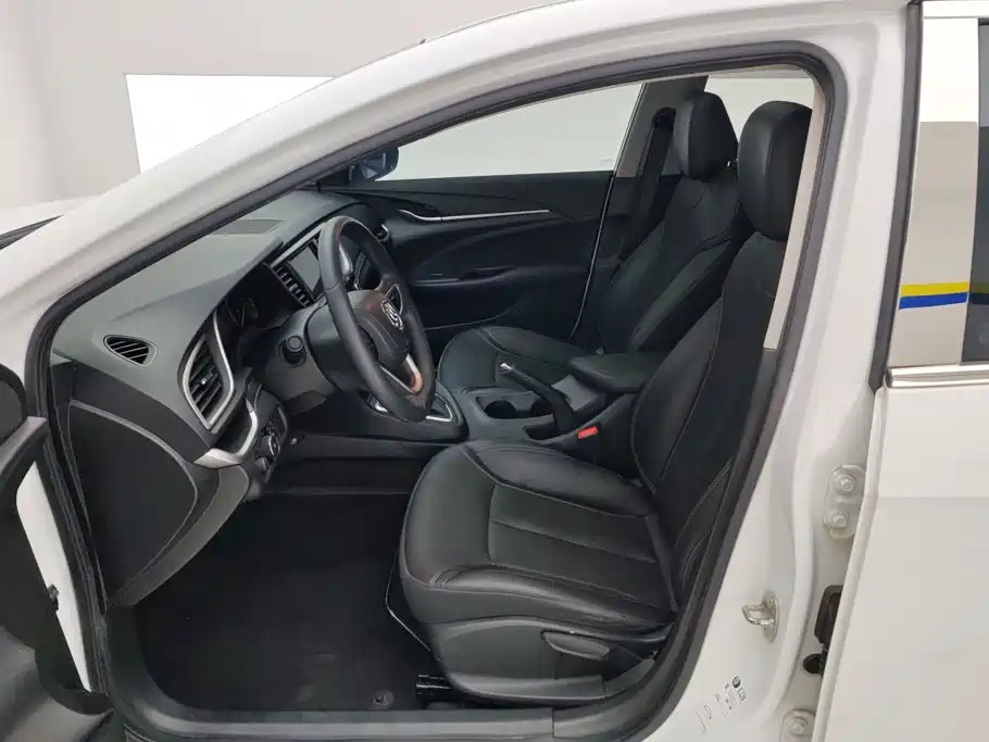 Buick Excelle — миниатюра 9