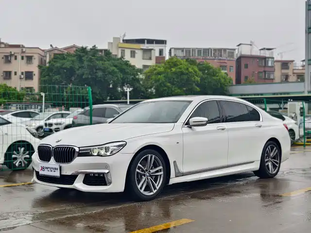 BMW 7 SERIES