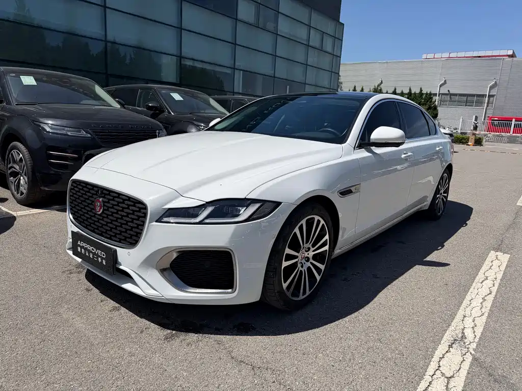 Купить Jaguar XFL