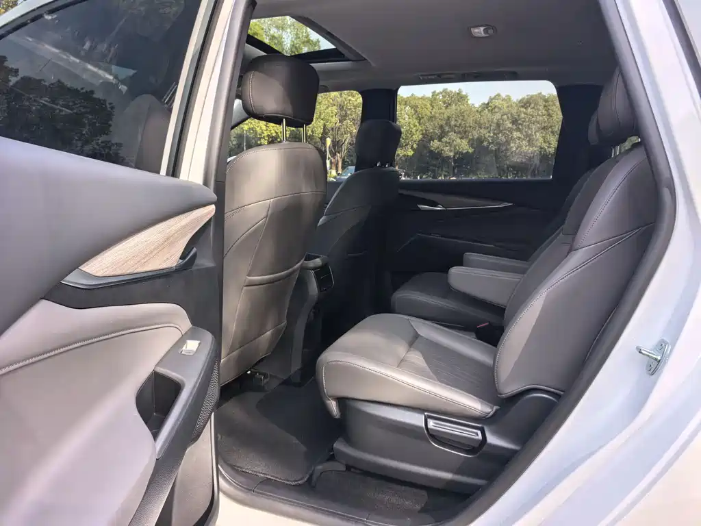 SAIC MAXUS CHASE G50 PLUG IN HYBRID