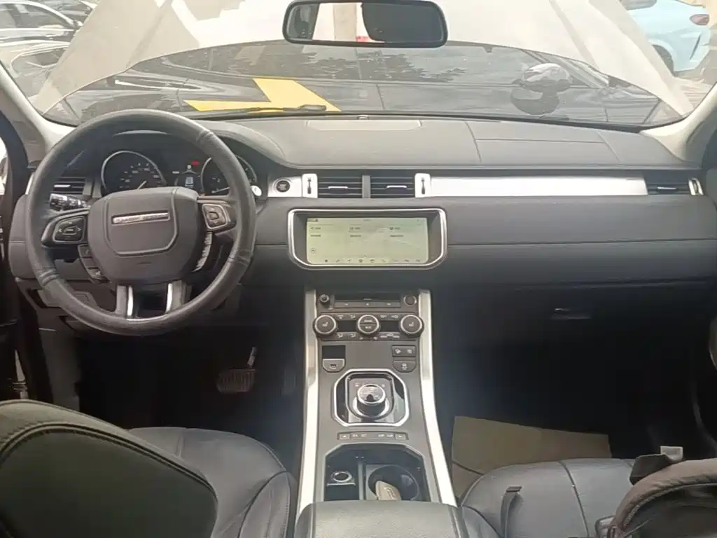 Land Rover Evoque — миниатюра 10
