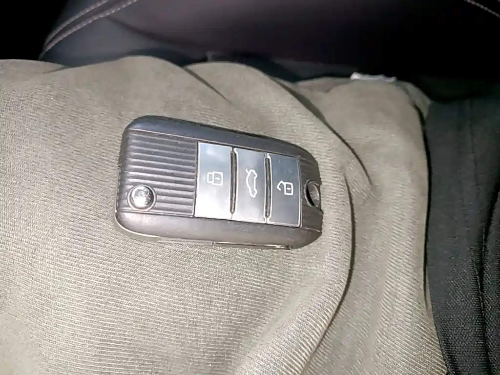 Roewe RX5 — миниатюра 9