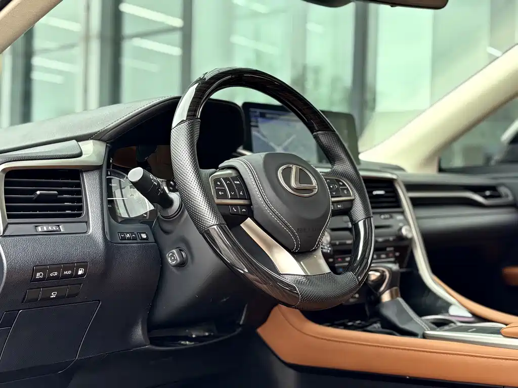 Lexus RX — миниатюра 14