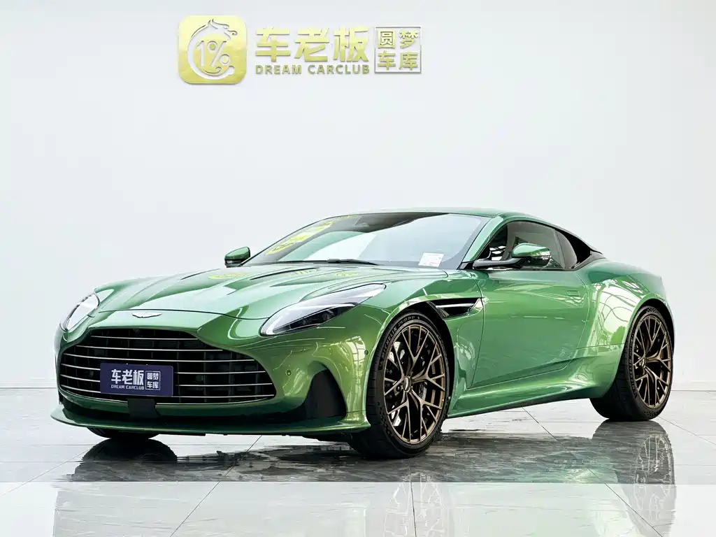 Aston Martin DB12 2026
