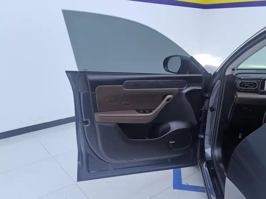 Leapmotor Leapmotor C11 — миниатюра 7