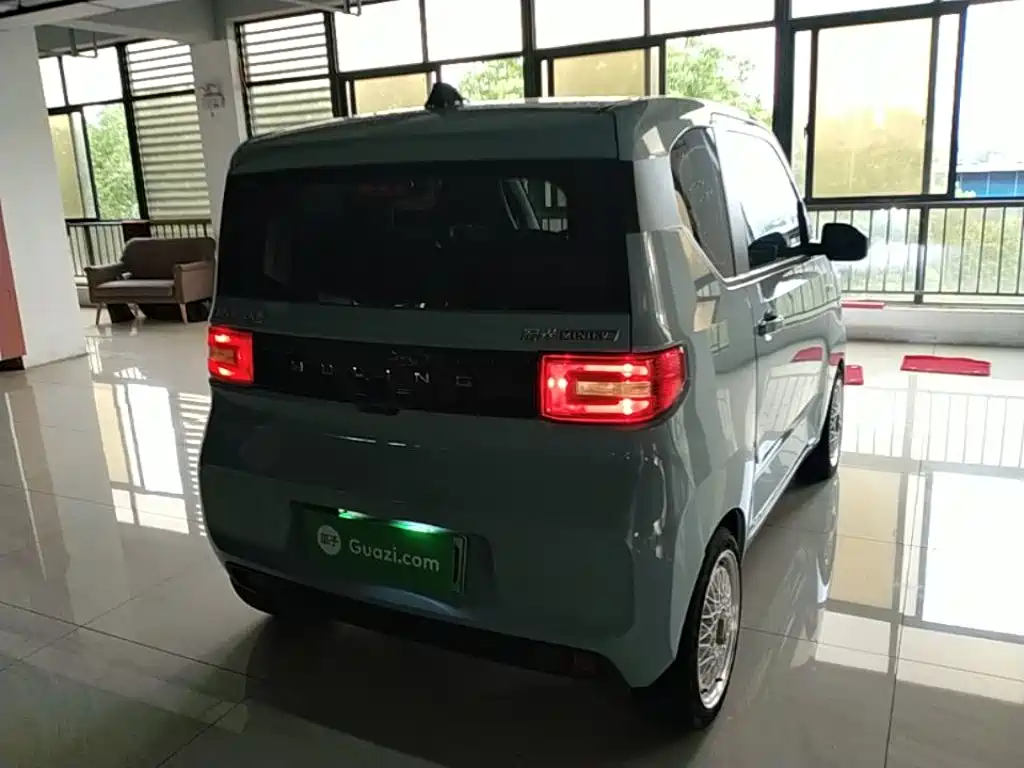 Wuling MINIEV — миниатюра 7