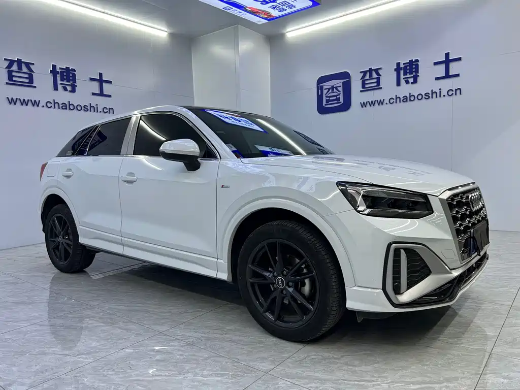 Audi Q2L 2022 35 TFSI Fashion