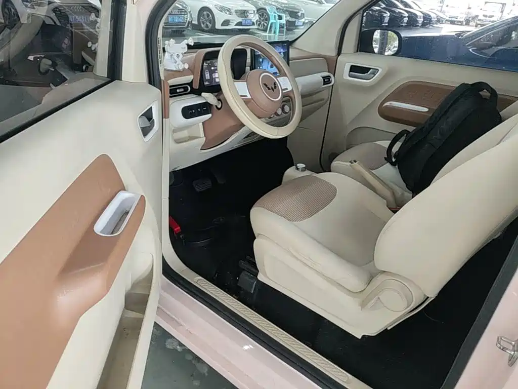 Wuling MINIEV — миниатюра 16