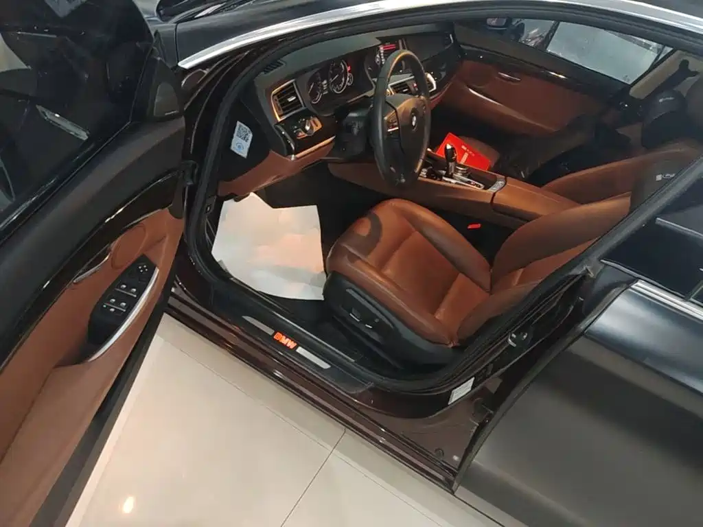 BMW 5 Series GT — миниатюра 16