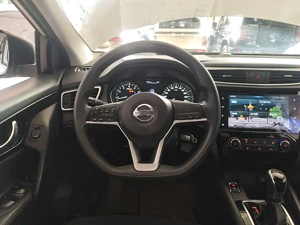Nissan Qashqai — миниатюра 11