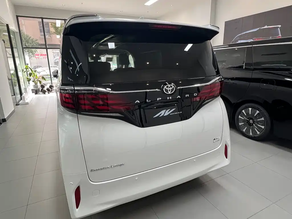 Toyota Alphard 2024 2.5L Premium