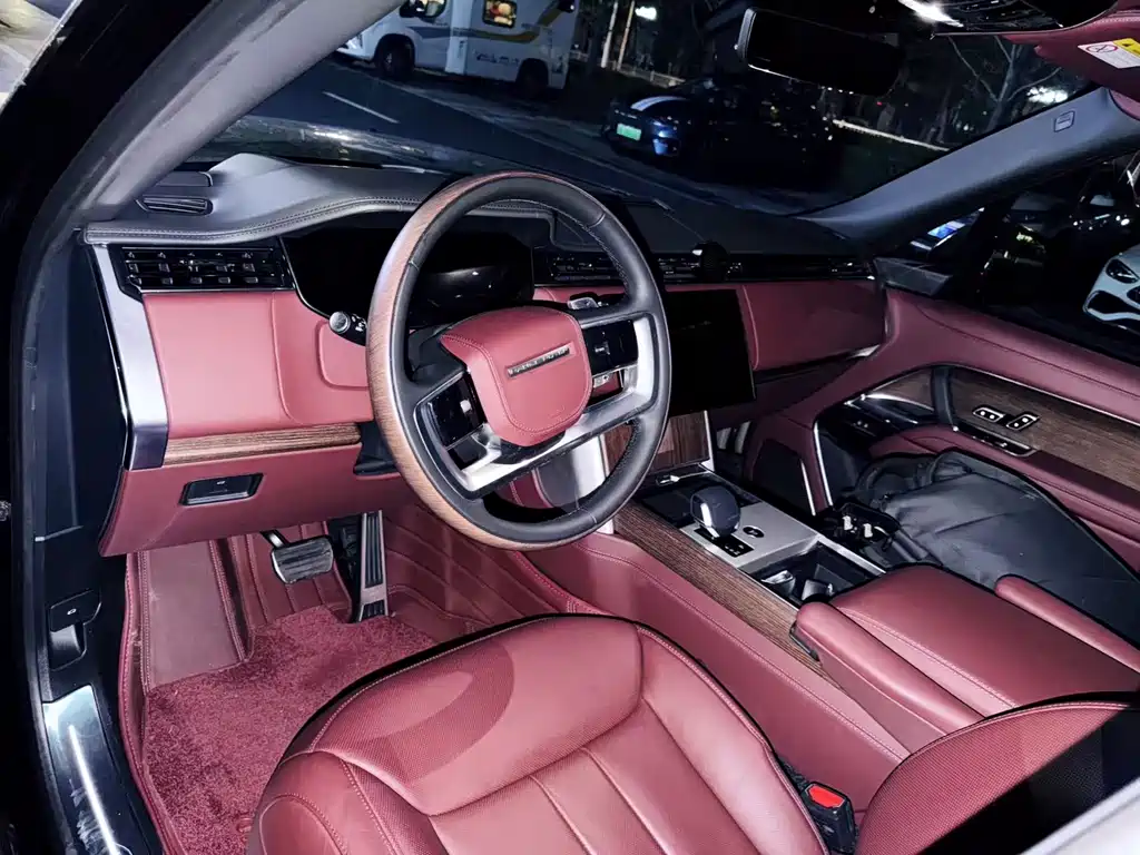 Land Rover Range Rover — миниатюра 2
