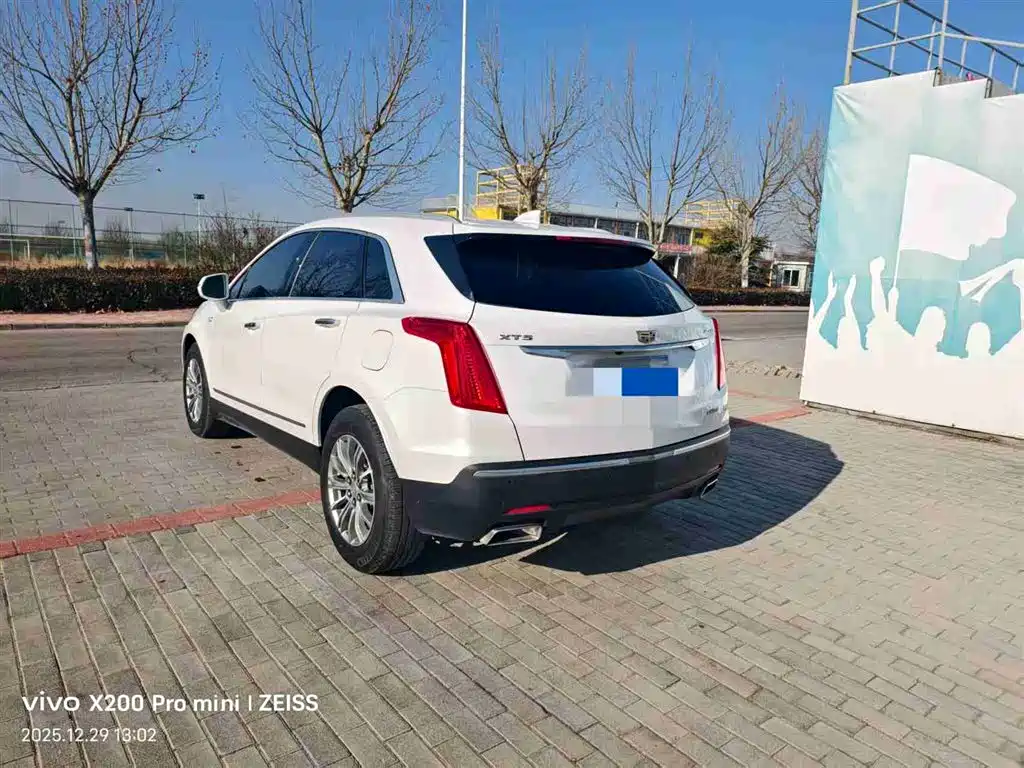 CADILLAC XT5