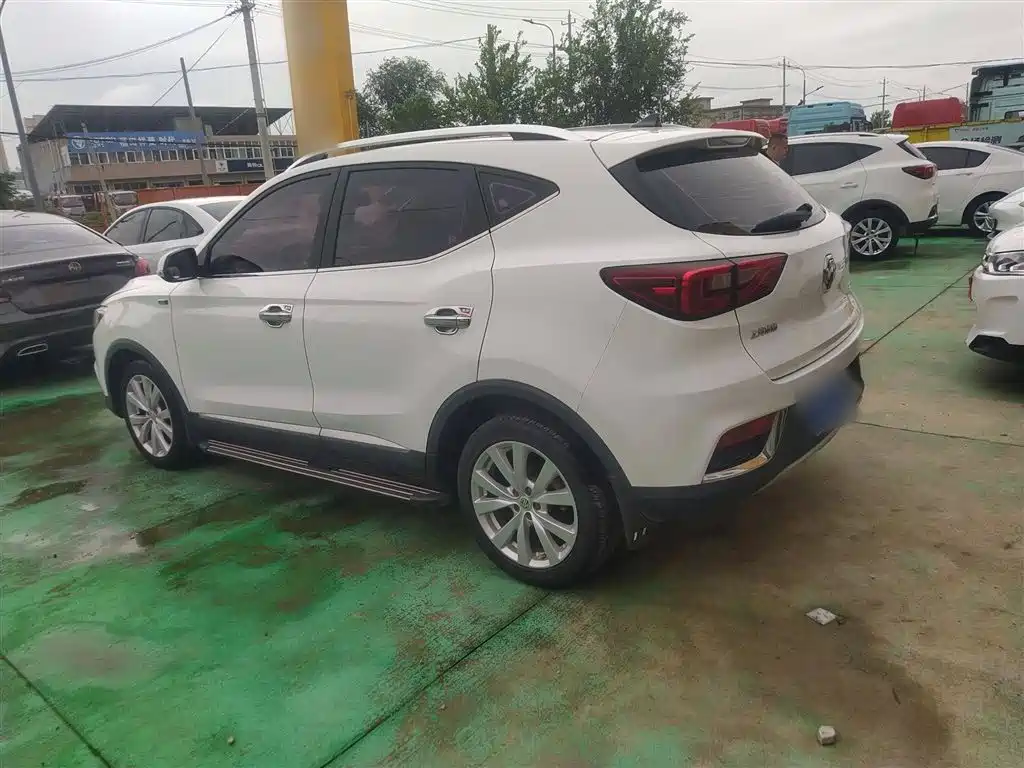 MG  ZS