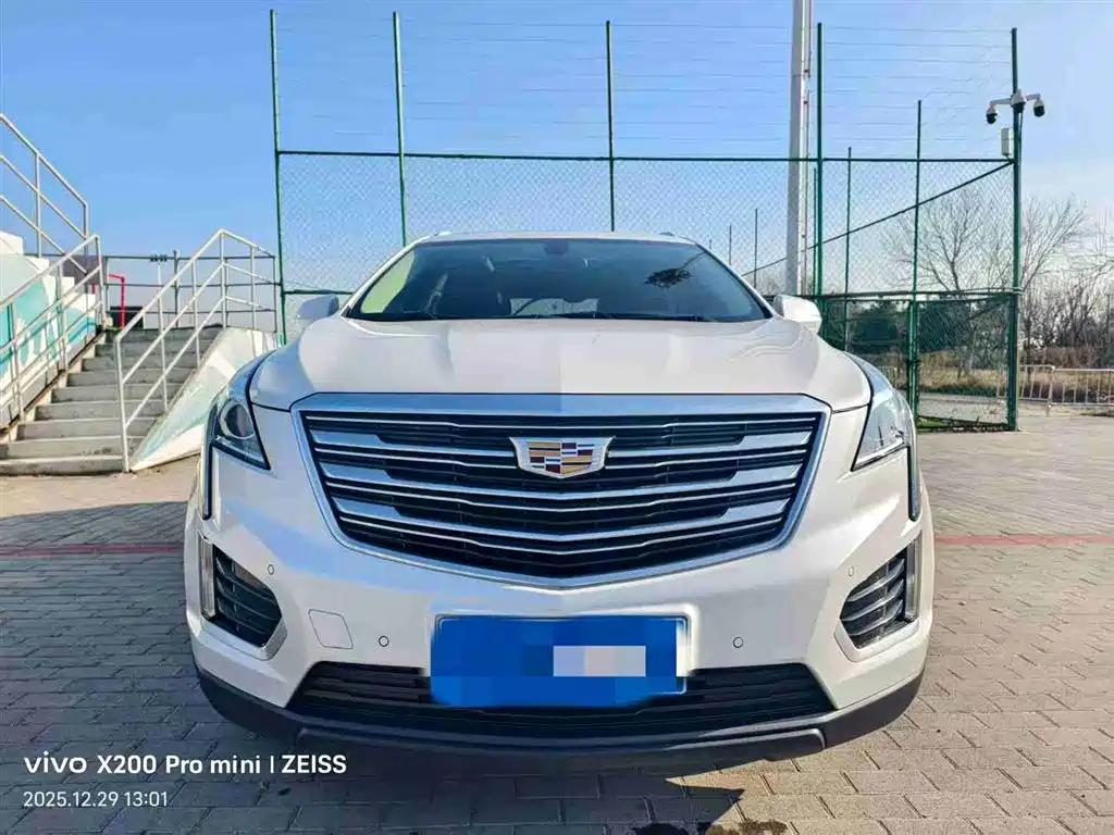 CADILLAC XT5