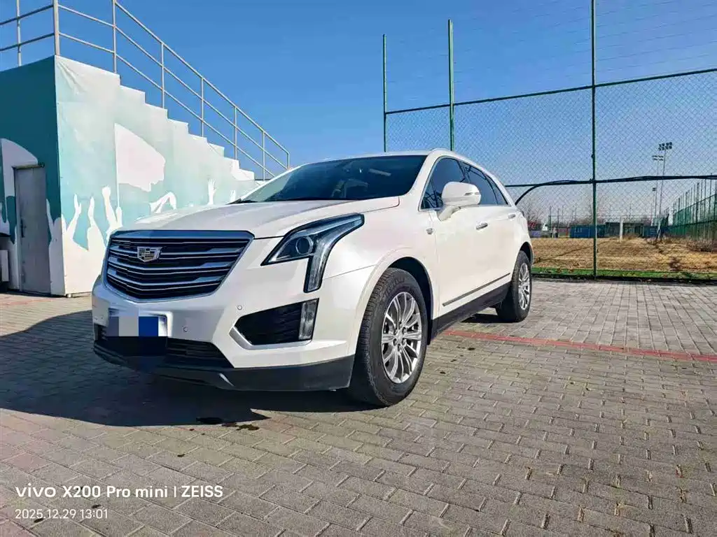 CADILLAC XT5