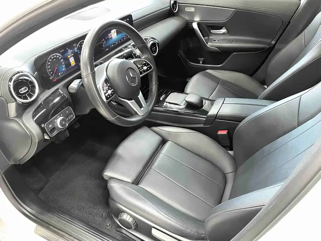 Mercedes-Benz A-Class — миниатюра 5