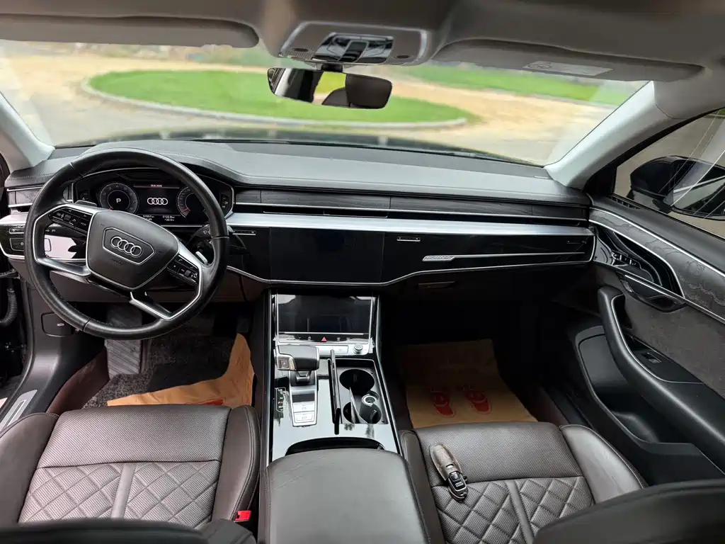 Audi A8 — миниатюра 6