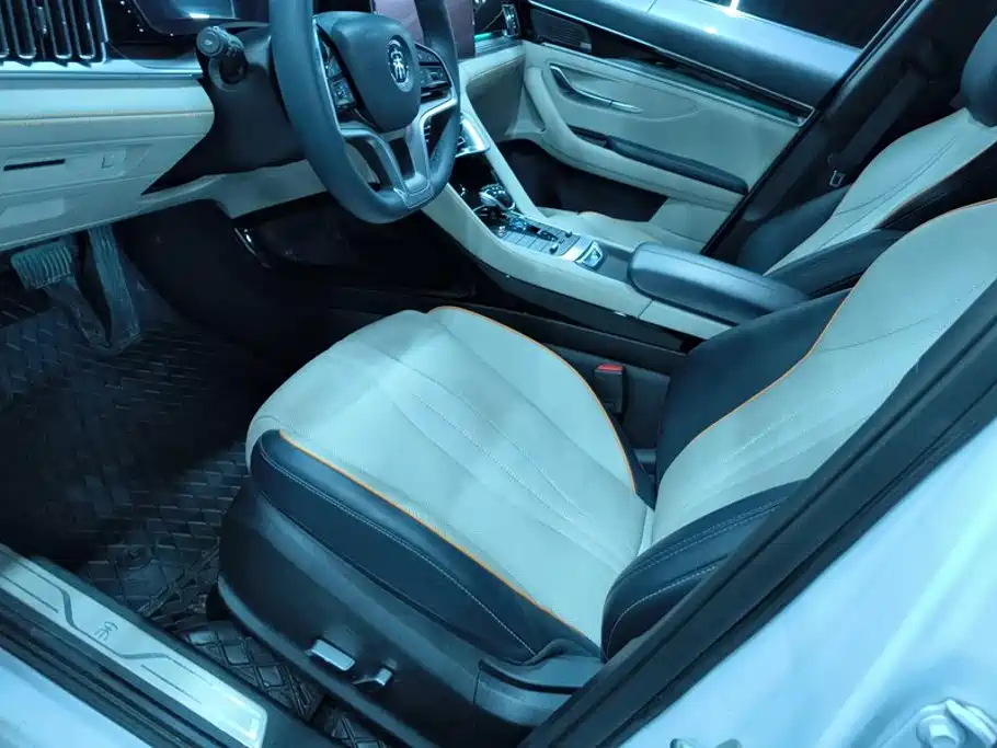 BYD PLUS New Energy — миниатюра 9