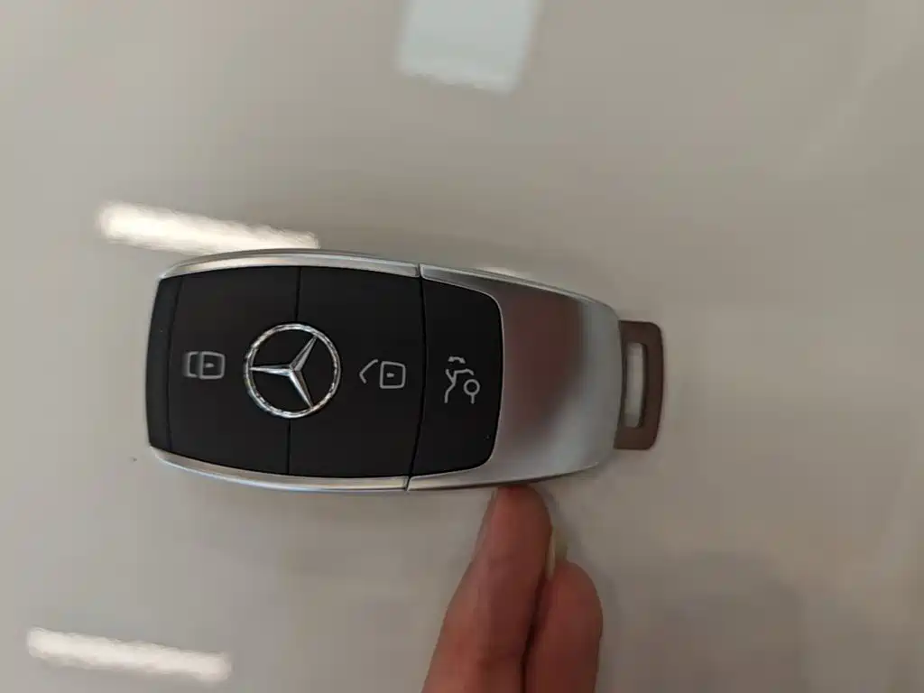 Mercedes-Benz C-Class — миниатюра 9