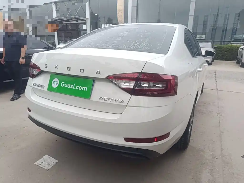 Skoda Octavia — миниатюра 7