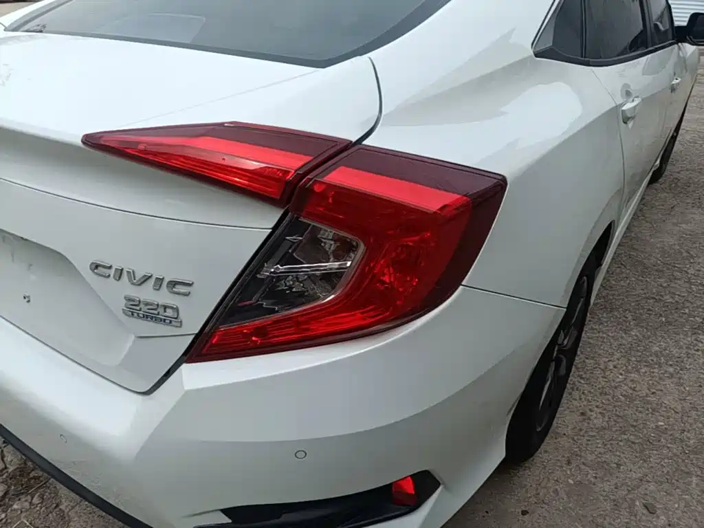 Honda Civic — миниатюра 8
