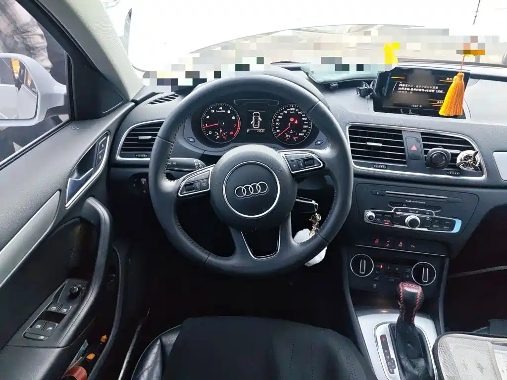 Audi Q3 — миниатюра 11