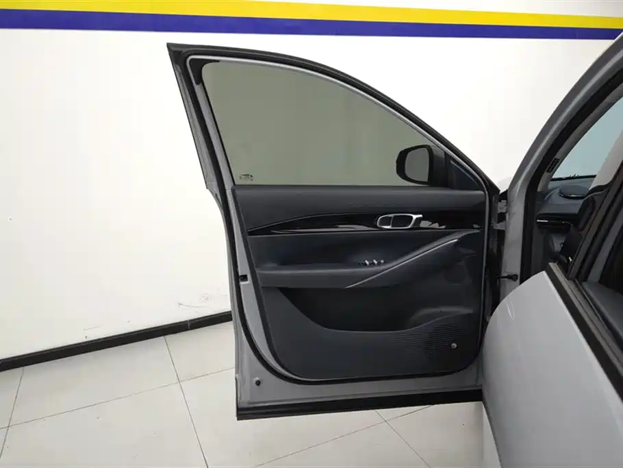 GEELY GALAXY GALAXY E5