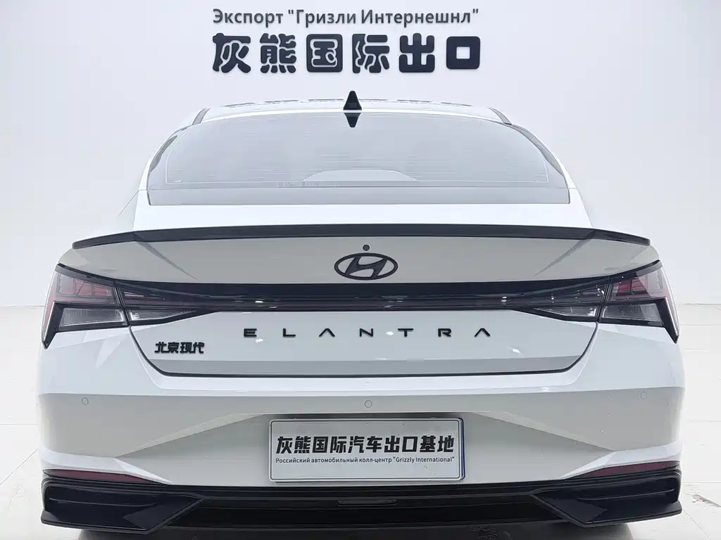 Hyundai Elantra — миниатюра 5