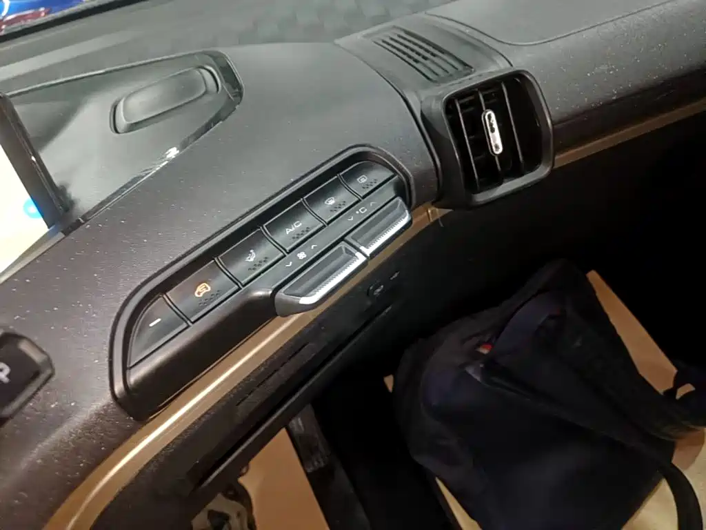 Baojun KiWi EV — миниатюра 13