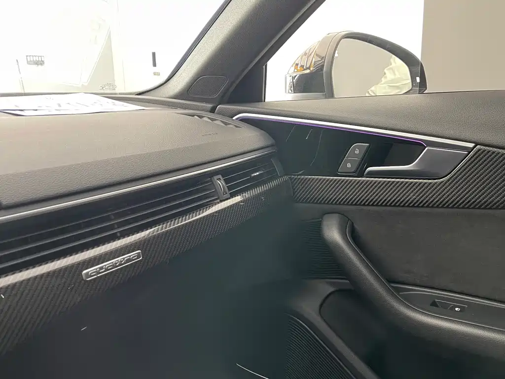 Audi A4L — миниатюра 32