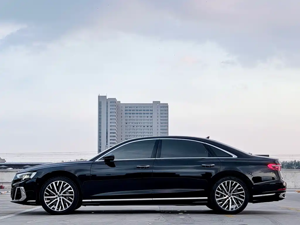 Audi A8 — миниатюра 13