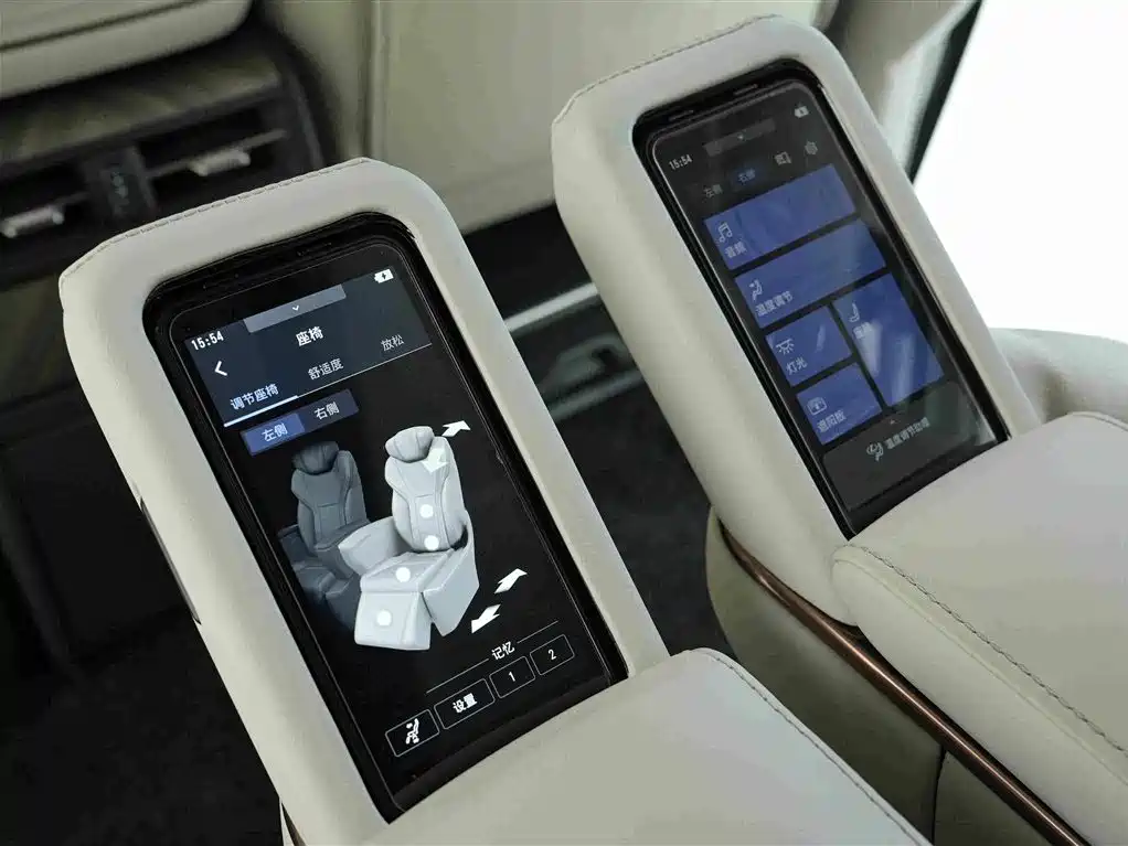 Lexus LM — миниатюра 19