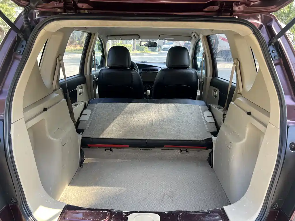 Nissan Livina — миниатюра 14