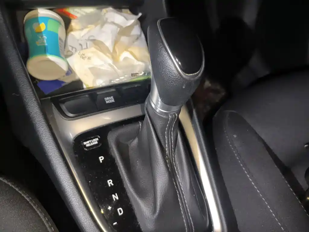 Hyundai Elantra — миниатюра 10