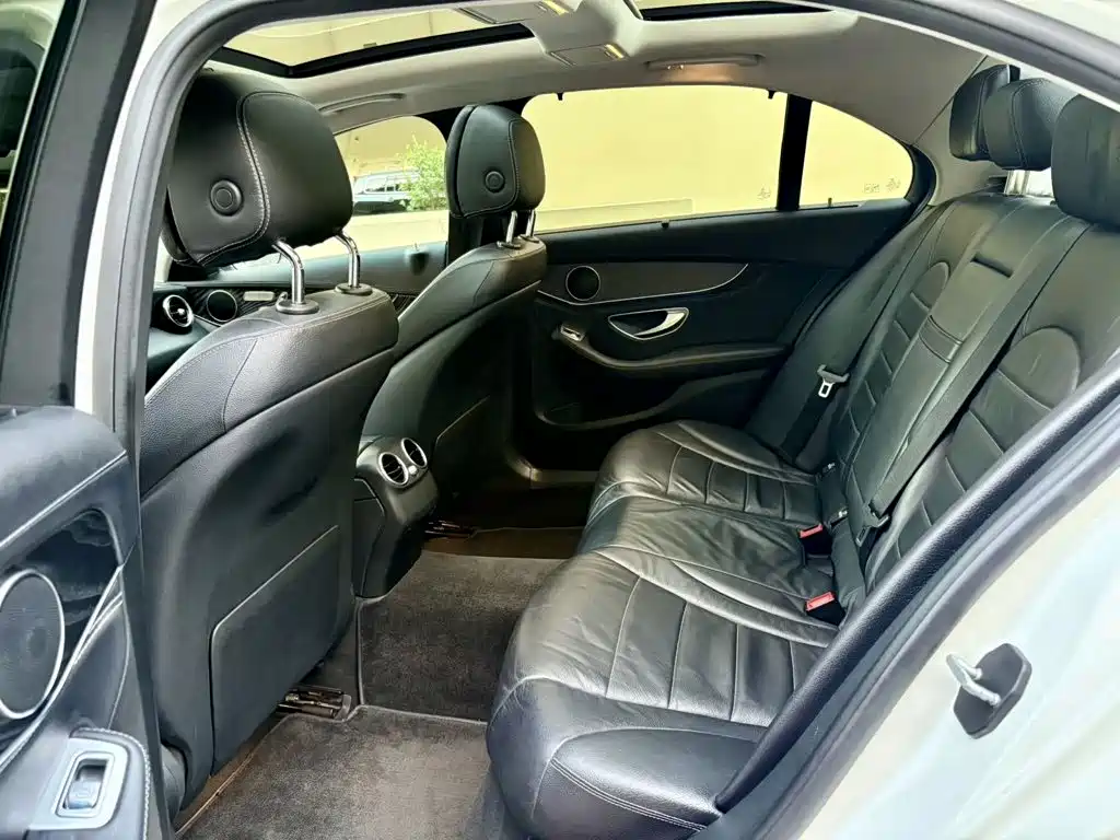 Mercedes-Benz C-Class — миниатюра 5