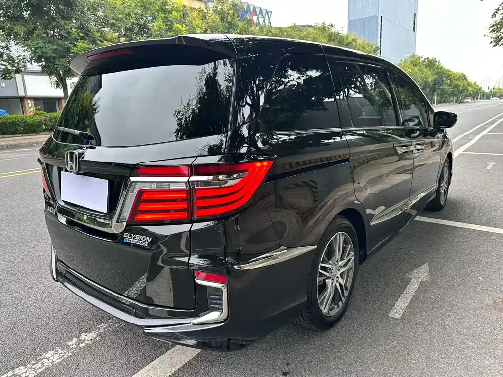 Honda Elysion — миниатюра 7